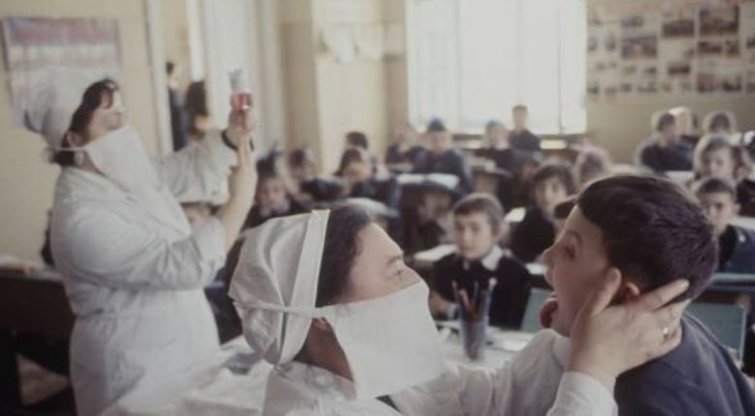 Sovietinių ligoninių kasdienybė: medikai pasakoja sunkius ligonius galėję atskirti iš kvapo